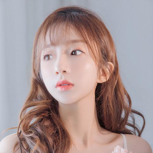 女生買模型被教官查房一眼發現